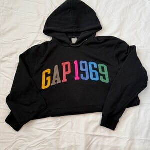 GAP ORIGINALS Black Cropped Hoodie with Rainbow GAP 1969 Logo